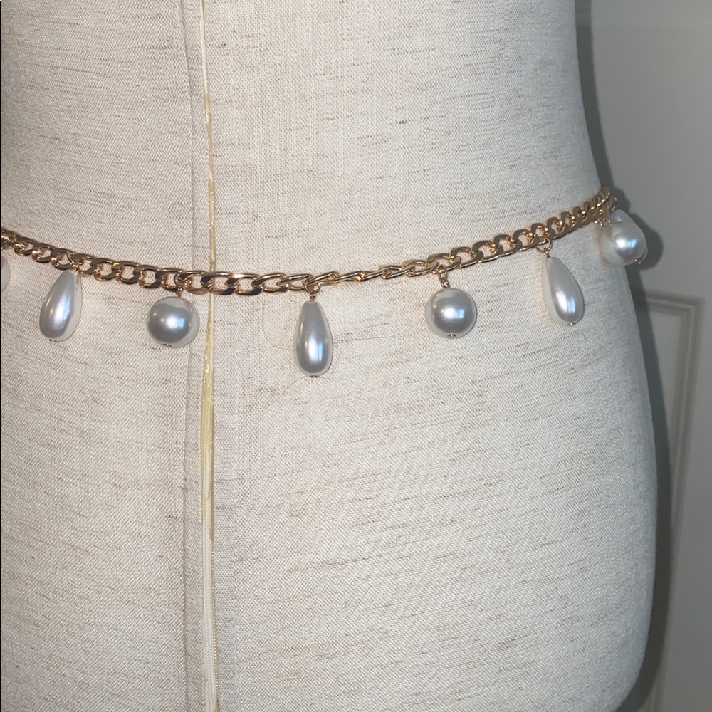 Adjustable Gold and Pearl Chain Belt - Picture 3 of 6